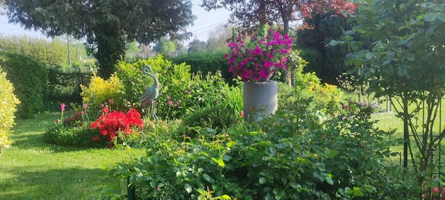 Les Chambres Des Badious Plerguer Bed & Breakfast